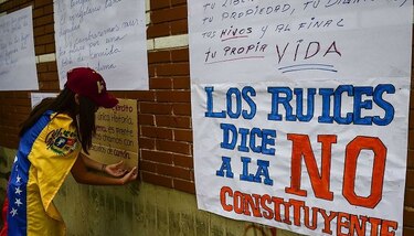 A contrarreloj, opositores venezolanos intentan frenar la constituyente