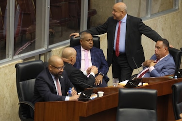 PRD propone blindar la planilla adscrita a los despachos de los diputados