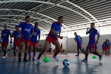 Alex Del Rosario presentó a los guerreros que llevará para el premundial