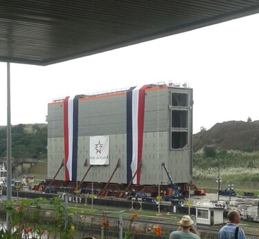Ampliación del Canal: Movilizan compuerta hacia el Pacífico