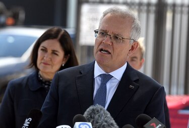 Primer ministro de Australia niega haber mentido a Macron en caso de submarinos