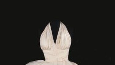Subastan traje de Monroe