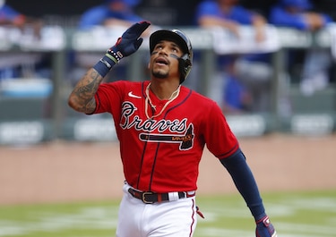 Johan Camargo pega su primer jonrón de la temporada y los Bravos ganan su quinto seguido