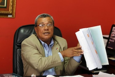Piden desaforar a Eduardo Peñaloza