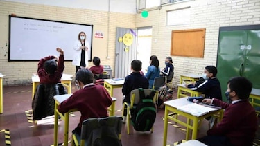 Casi 10 millones de estudiantes regresan a las escuelas en Colombia