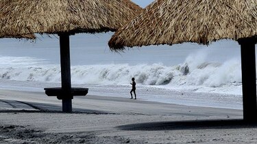 Oleaje del fin de semana deja una persona muerta y una herida