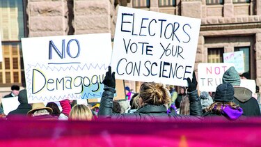 Colegio Electoral confirma elección de Donald Trump