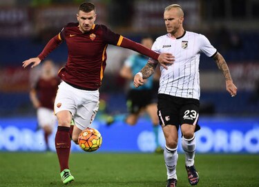 Fiorentina y Roma mantienen su pugna por la tercera plaza