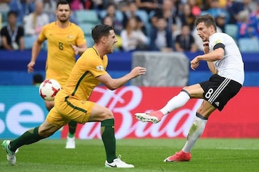 Alemania vence a Australia exhibiendo poderío ofensivo y grietas en defensa