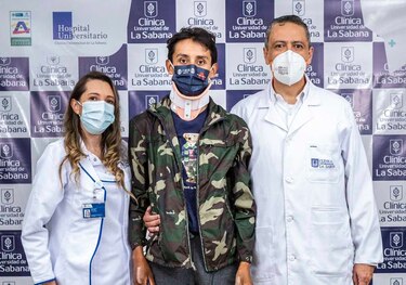 Egan Bernal celebra “volver a nacer” al salir del hospital tras accidente