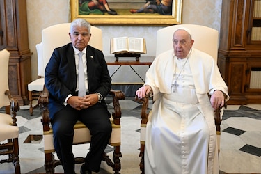 Presidente Mulino y Cancillería lamentan el fallecimiento del papa Francisco