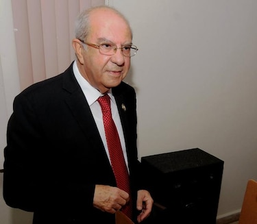 Rector de la Universidad de Panamá fue sometido a cirugía de corazón abierto