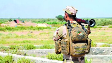 Iraq expulsa a EI de frontera con Siria