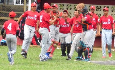 Cuatro equipos dominan en el nacional Sub-15