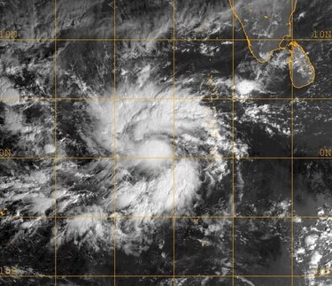 Tormenta tropical se forma al suroeste de Hawáii