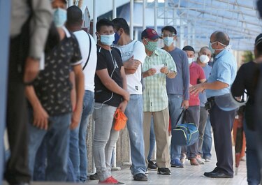 ‘La curva nunca se aplanó y nunca se preparó el sistema de salud’: Mendoza