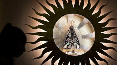 Cómo una polémica por la virgen de Aparecida influye en las elecciones de Brasil