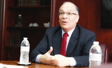 Procurador González: Contrato con PPC puede renegociarse y modificarse