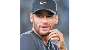 Neymar entrenó ayer por separado con el PSG