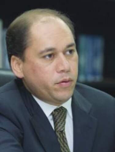 Aguilera recontrataría a funcionarios retirados de los estamentos de seguridad