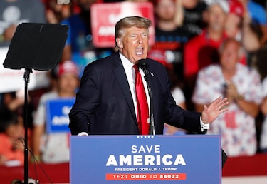 Videos revelan visitas de colaboradores de Trump a oficinas electorales de Georgia