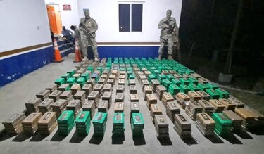 Incautan 900 paquetes de droga que estaban dentro de una lancha rápida en Punta Burica
