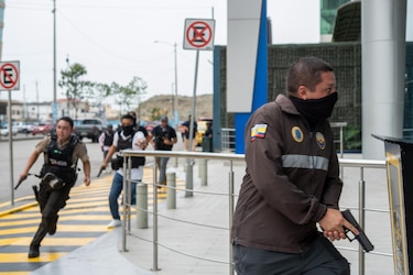Más de 20,000 explosivos incautados en 51 días del estado de excepción en Ecuador