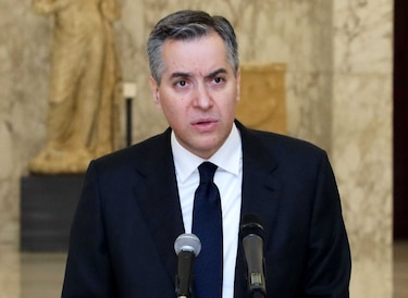 Primer ministro libanés deja el cargo; no pudo armar gobierno