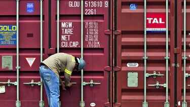 Exportaciones crecen 14.1%