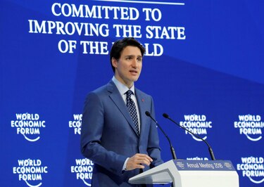 Trudeau anuncia proyecto de ley que ‘congela’ tenencia de armas de fuego en Canadá