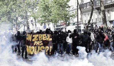 Disturbios en París dejan dos policías heridos