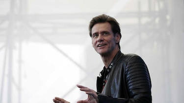 Jim Carrey exhorta a usuarios a salirse de Facebook