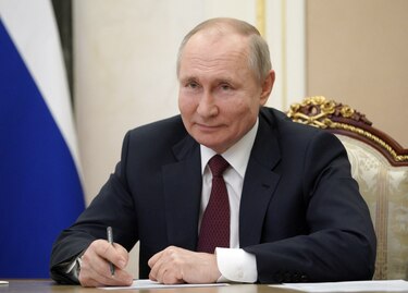 Vladimir Putin anuncia que recibió tercera dosis de vacuna anticovid