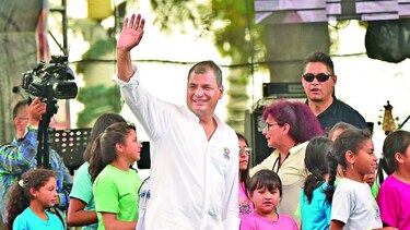 Correa celebra 10 años en el poder