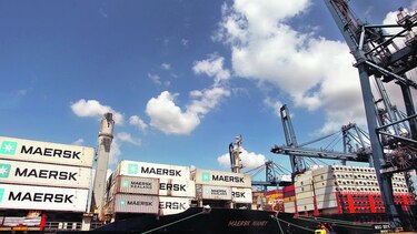 Movimiento de TEU en puertos creció un 15%
