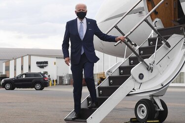 Biden aventaja a Trump; convenciones no modifican las encuestas