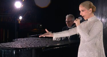 La voz de Céline Dion reaparece triunfal en lo alto de la torre Eiffel