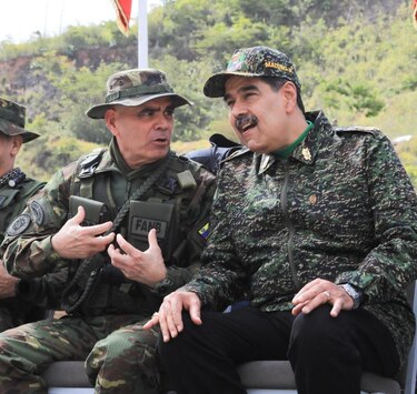 Estados Unidos dice que lanzó un ‘ataque letal’ contra un ‘barco con drogas’ procedente de Venezuela en aguas del Caribe que deja 11 muertos