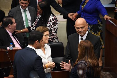 Pérez Barboni presenta un proyecto que busca eliminar la discrecionalidad en la entrega de becas