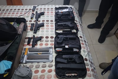 Aprehenden a hombre con arsenal de armas que sería vendido a organización criminal