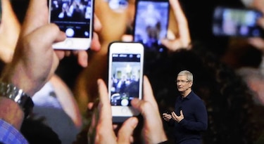 Apple presenta su iPhone de lujo para celebrar el décimo aniversario