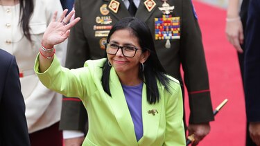 Del antiimperialismo a colaborar con Estados Unidos: cómo se ha ido transformando el chavismo con la meta de preservar el poder
