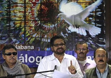 FARC piden dejar atrás odio y venganza en inicio de debate sobre víctimas