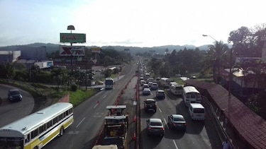Operativo de inversión de carriles solo aplica en días laborables