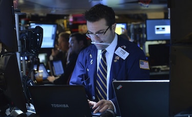 Wall Street encadena cuatro días en rojo y caída del Dow Jones