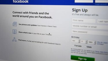 Facebook elimina cuentas con información falsa en EU