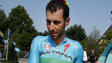 Nibali es operado con éxito de vértebra dañada en su caída en el Tour