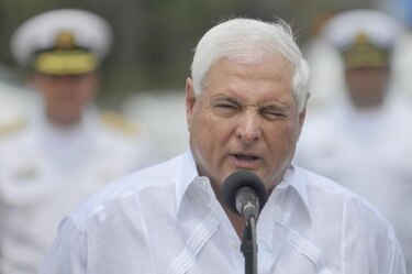 Martinelli suspende viaje a México tras escándalo