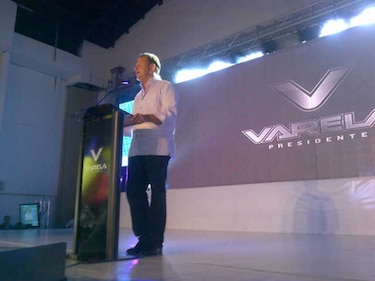 Varela en discurso de agradecimiento critica al gobierno