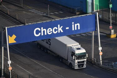 El ‘brexit’ se completa en un día histórico para Europa